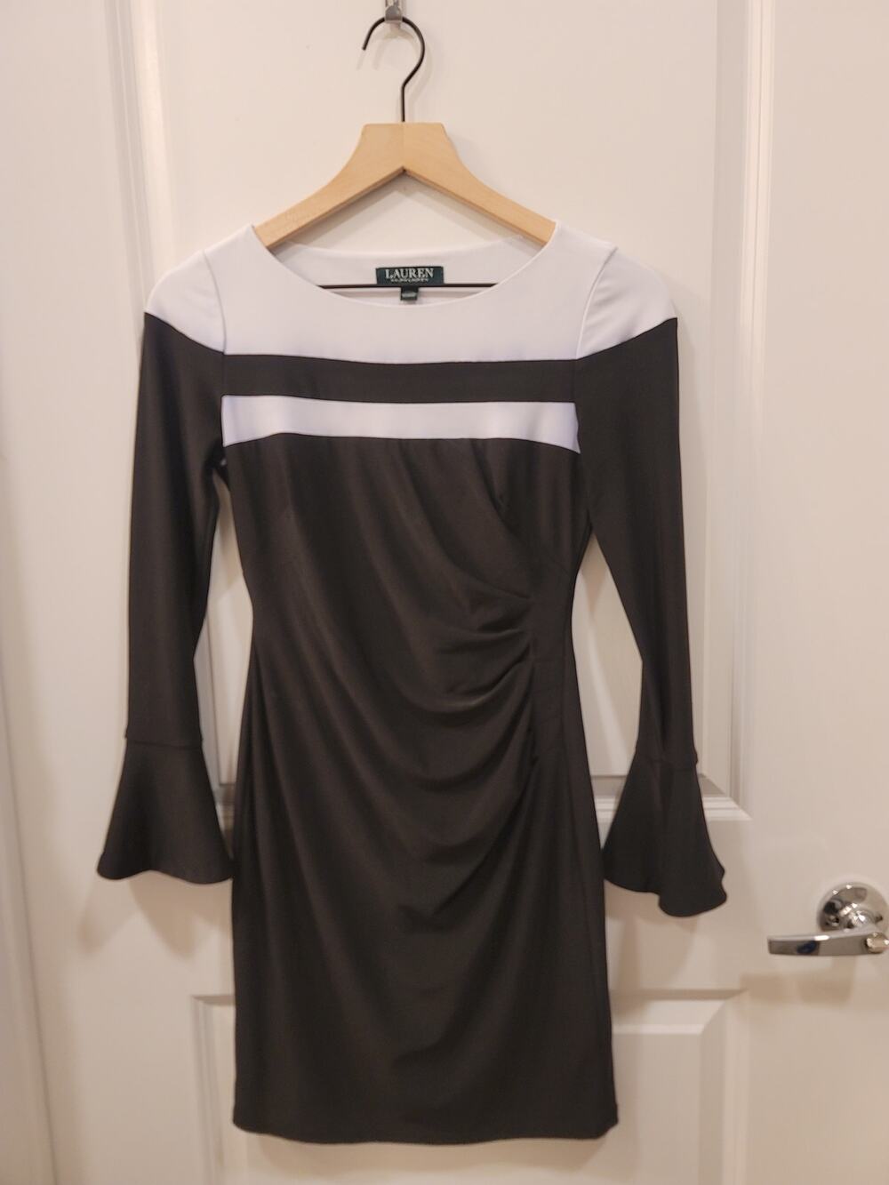 Lauren Ralph Lauren Black White Bell Sleeve Ruched Dress 0P